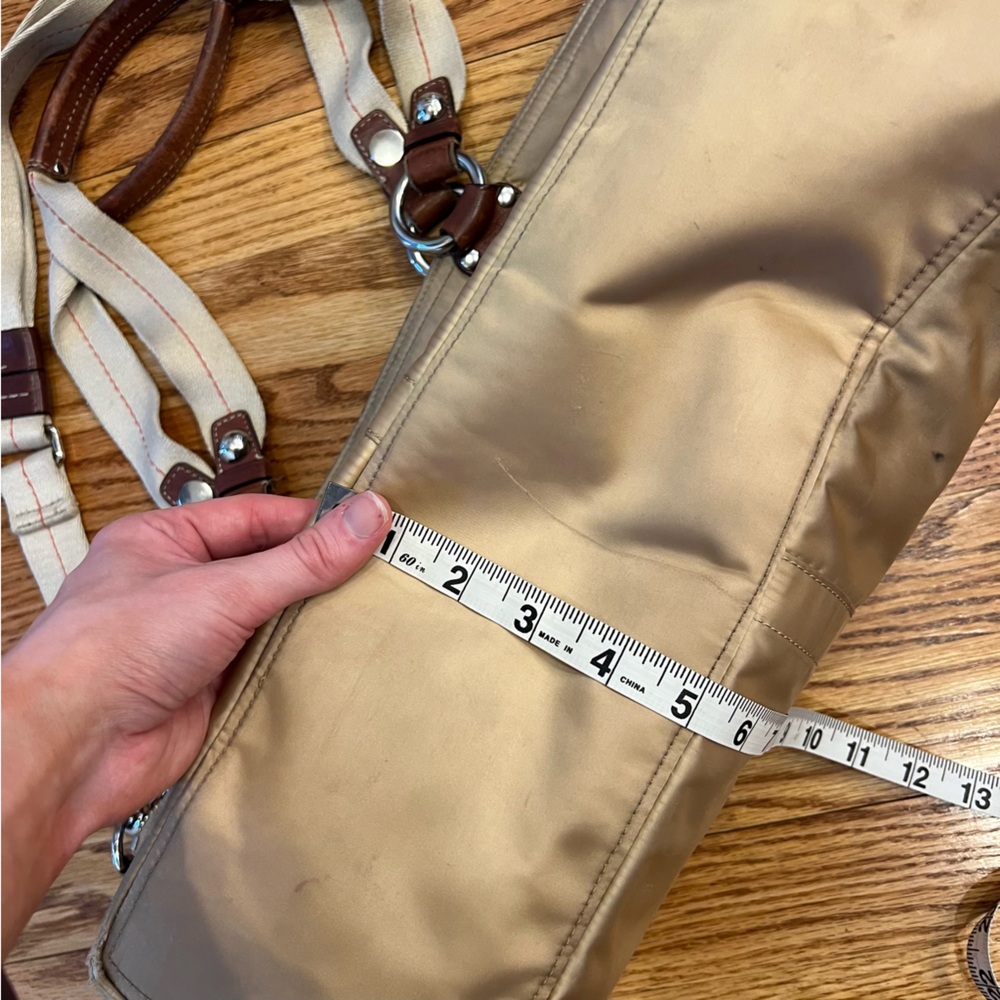 COACH 2007 Champagne Satin Fabric Hamptons Weekend Tote Purse 11748 Crossbody - Picture 15 of 16
